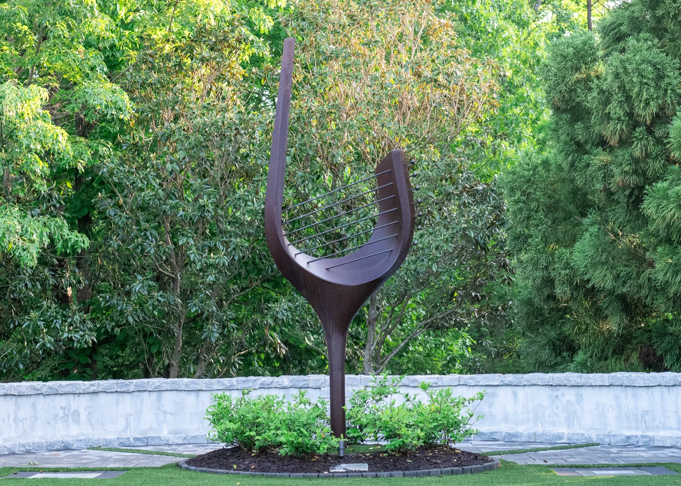 David's Harp in the Lehrman Rabbinic Garden